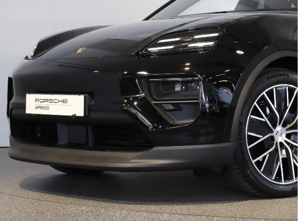 Porsche Macan Electric 340 PS
